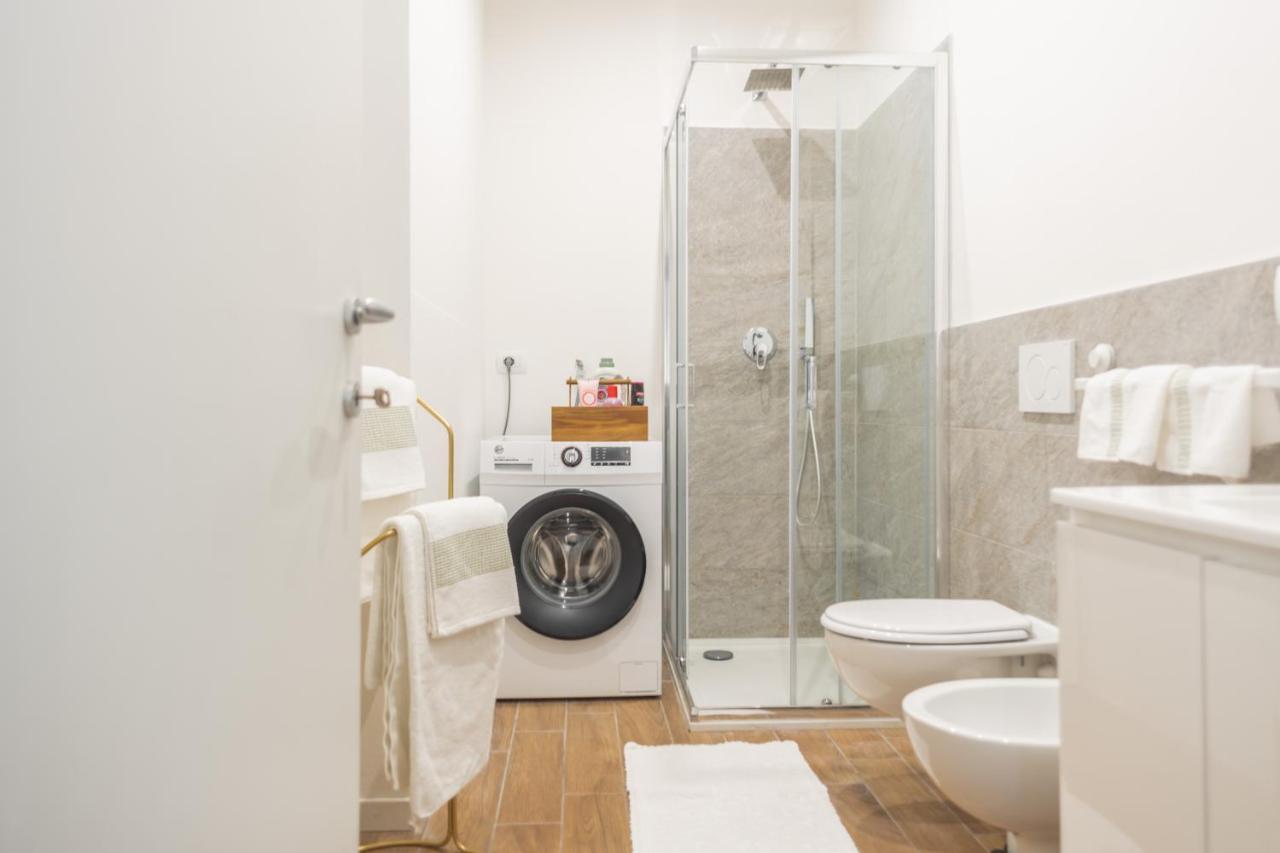 Lora Apartment,Free Private Parking, Self Check In,1 Como Exterior foto