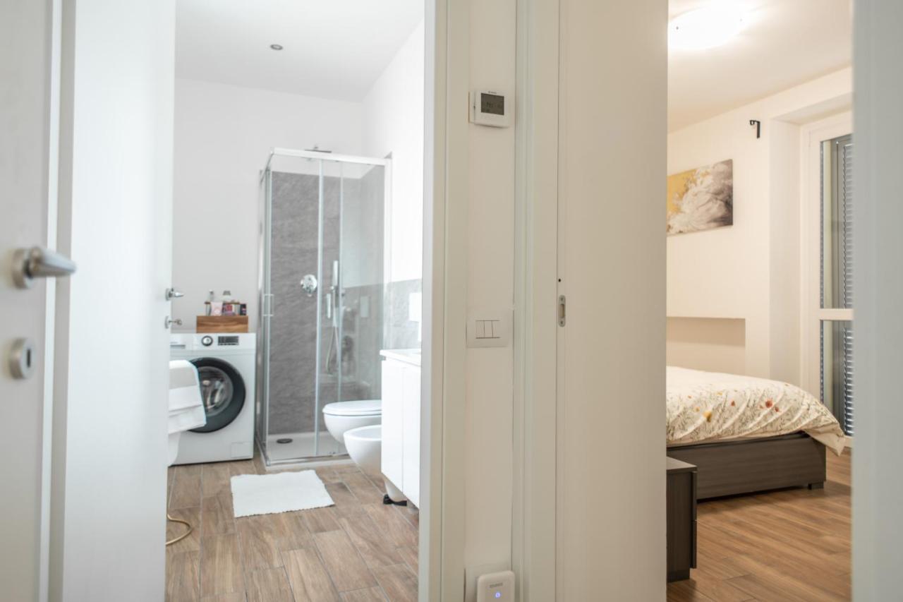 Lora Apartment,Free Private Parking, Self Check In,1 Como Exterior foto